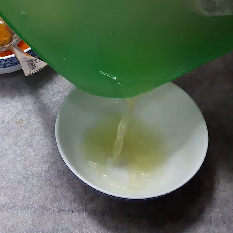 Step 3 Mixing the salad White radish salad