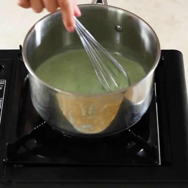 Step 2 Mix the egg and milk mixture Green tea honey flan cake