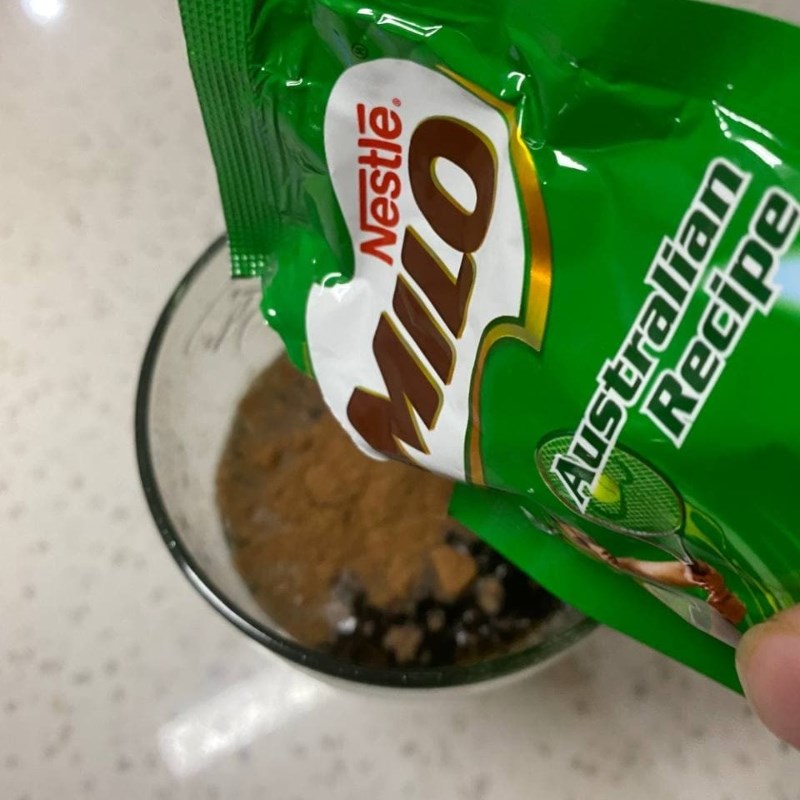 Step 1 Mix Milo with Coca Cola Milo mixed with Coca Cola