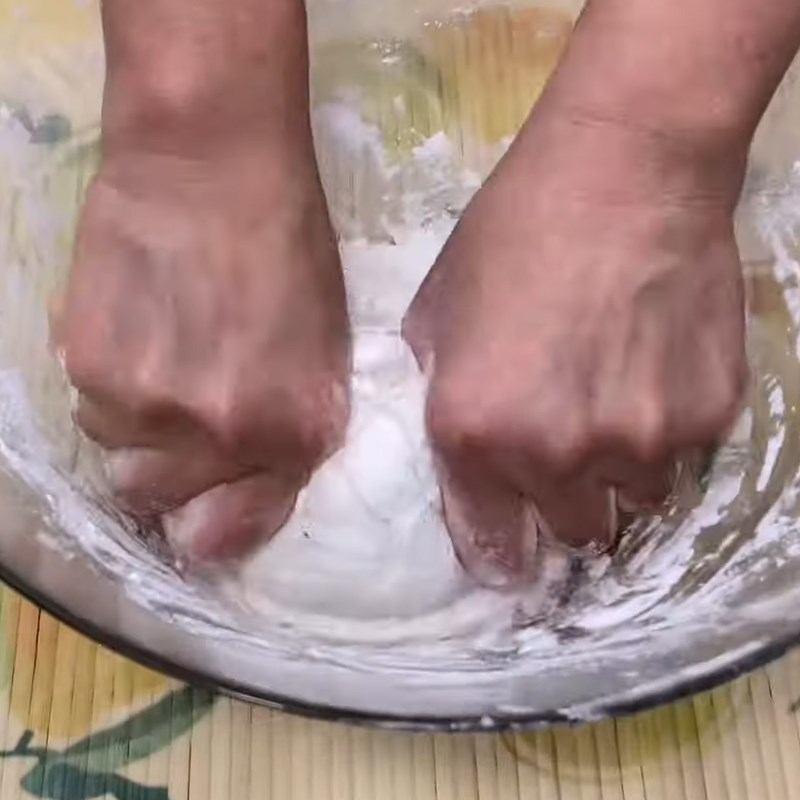 Step 1 Mixing and kneading the dough for Snakehead Fish Cake Noodles
