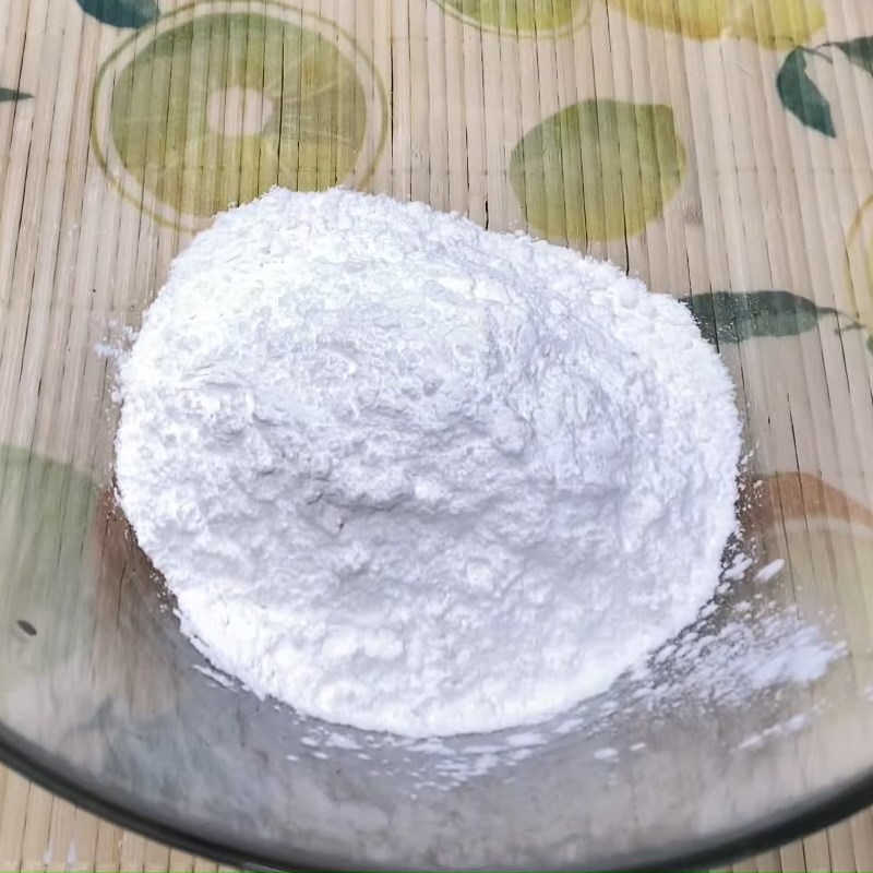 Step 1 Mixing and kneading the dough for Snakehead Fish Cake Noodles