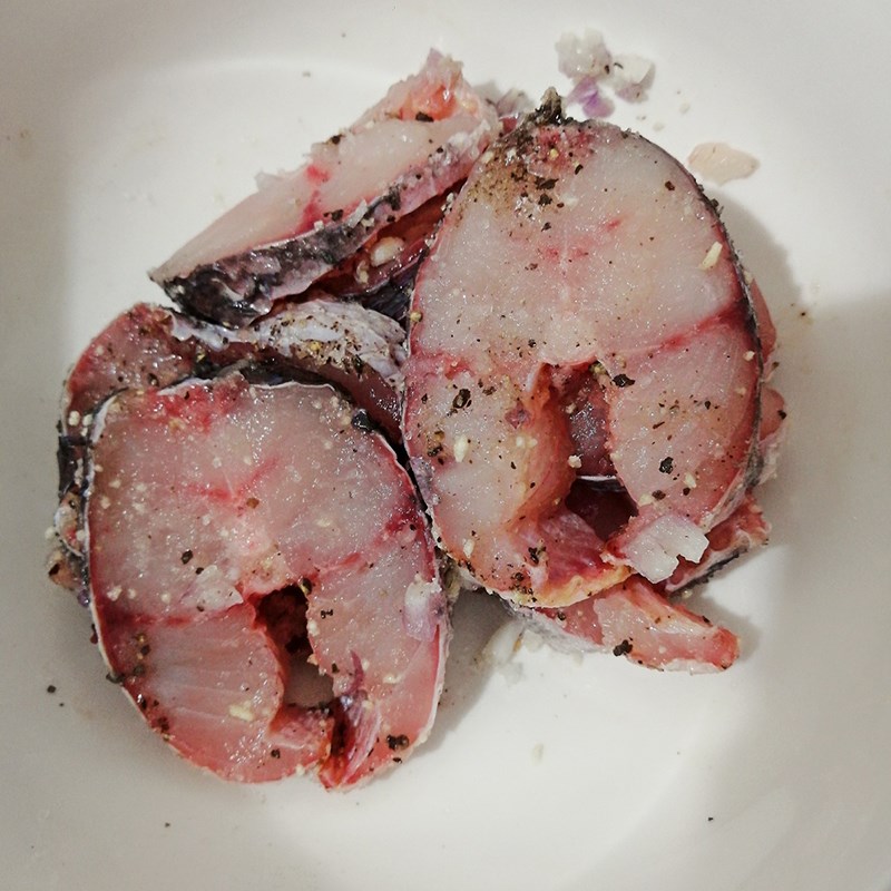 Step 2 Marinate snakehead fish and shrimp Fish noodle soup Kiên Giang