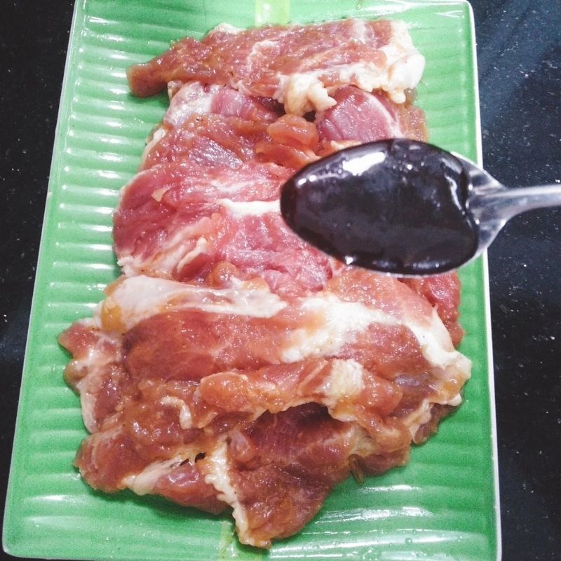 Step 3 Marinating the meat Grilled pork rolls with vegetables