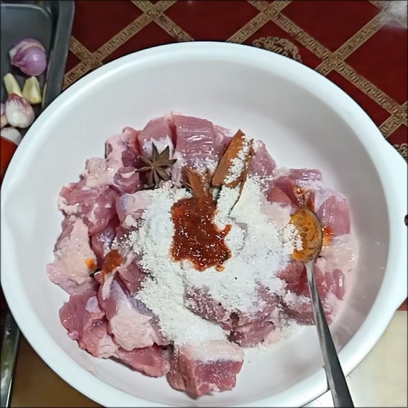 Step 2 Marinate the beef Beef stew with gấc