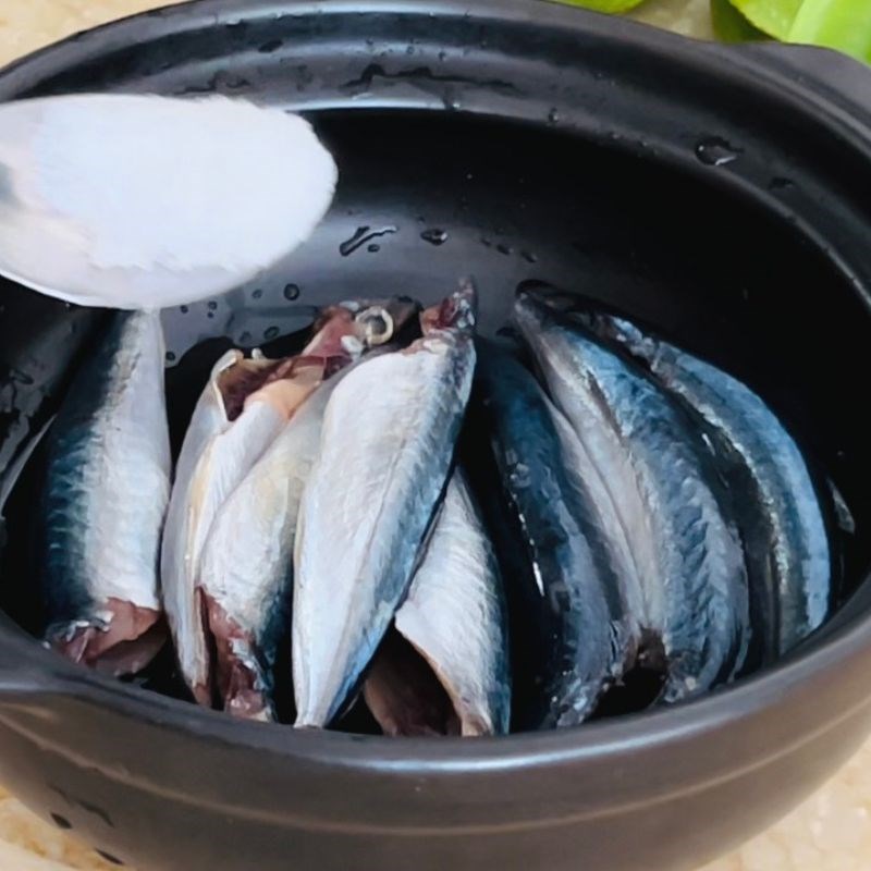 Step 2 Marinate and Braise Fish Mackerel Braised with Green Chili