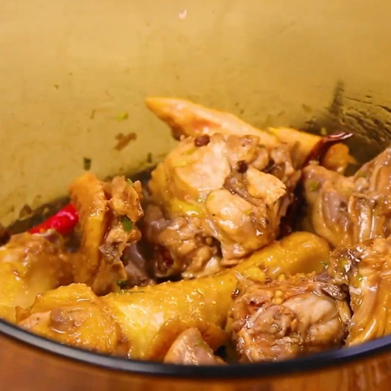 Step 3 Sauté the chicken Sichuan Chicken Hotpot
