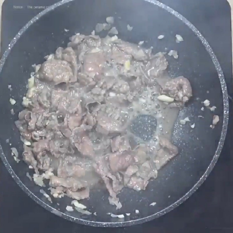 Step 3 Stir-fry the beef Stir-fried beef with celery and garlic
