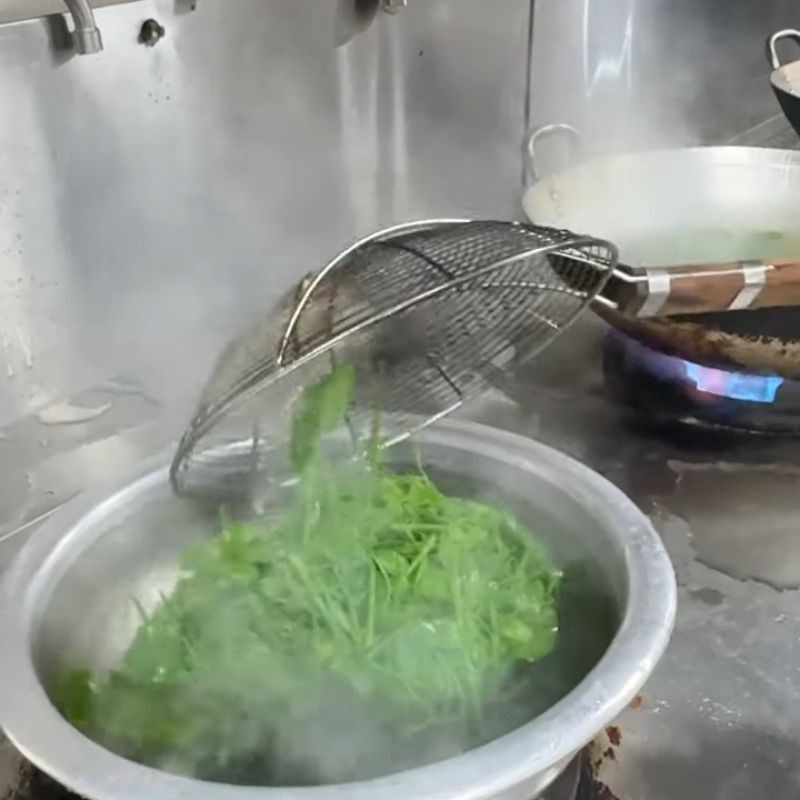Step 2 Stir-Fry Eggs for Stir-Fried Cowpea with Eggs