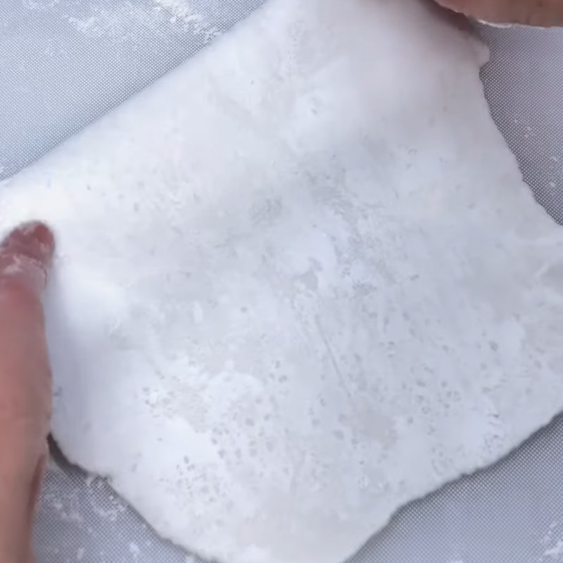 Step 2 Cut the bánh canh dough Bánh canh with snakehead fish