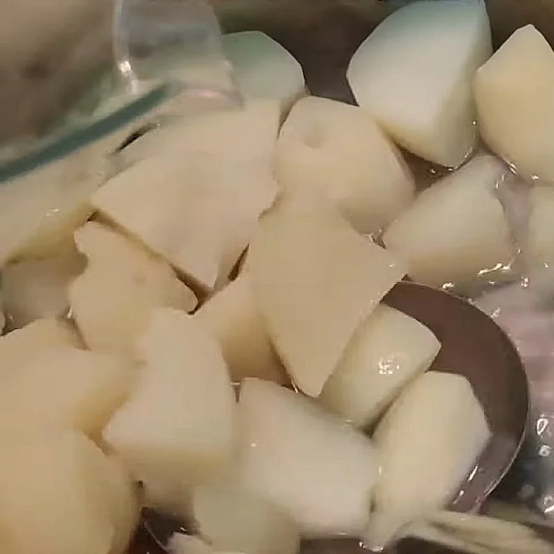 Step 3 Blend the potatoes Potato milk