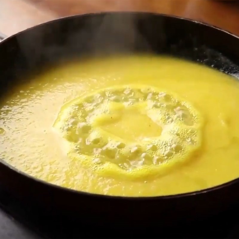 Step 2 Blend and caramelize pineapple Pineapple milk cream