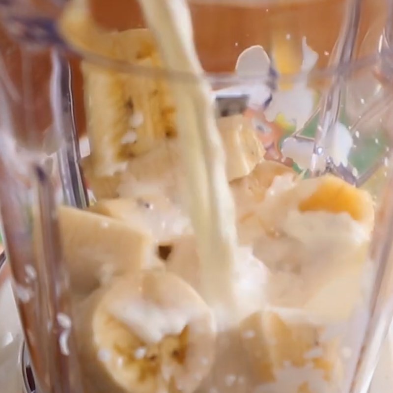 Step 2 Blend banana with egg smoothie Egg smoothie