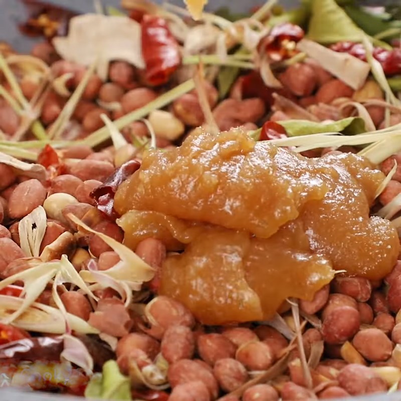 Step 4 Seasoning Thai style roasted peanuts with lemongrass and chili