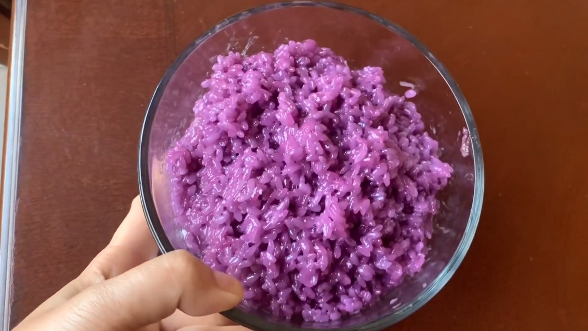 4 simple ways to cook sticky rice with a multi-functional electric pressure cooker for breakfast 47 Sticky rice with purple glutinous rice using a pressure cooker
